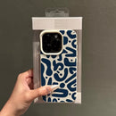 Case Branca com Estampa Abstrata para iPhone – Design Minimalista Premium