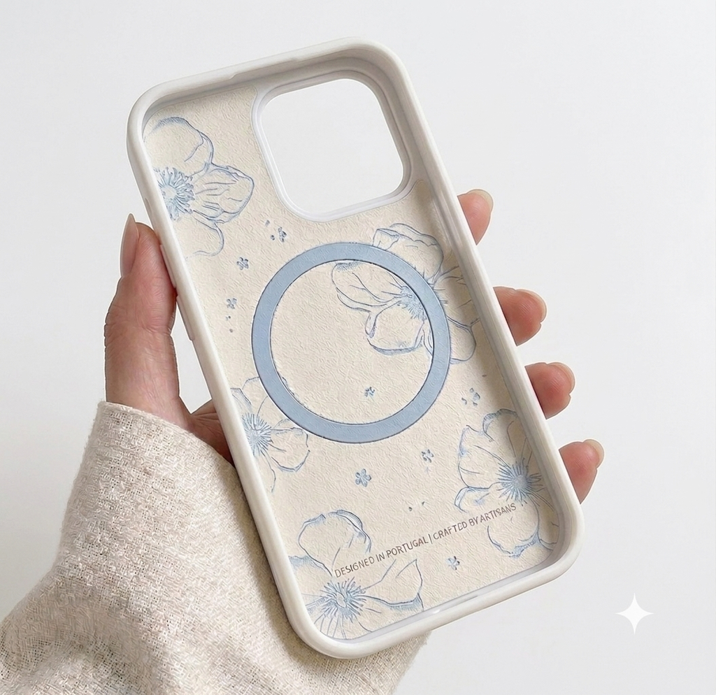 Case Minimalista Floral para iPhone – Branca e Preta com Flores Azuis